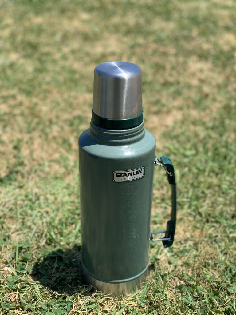 アウトドア キャンプやスポーツ 日常使いにも最適 スタンレー真空ボトルをレビュー わか草ブログ
